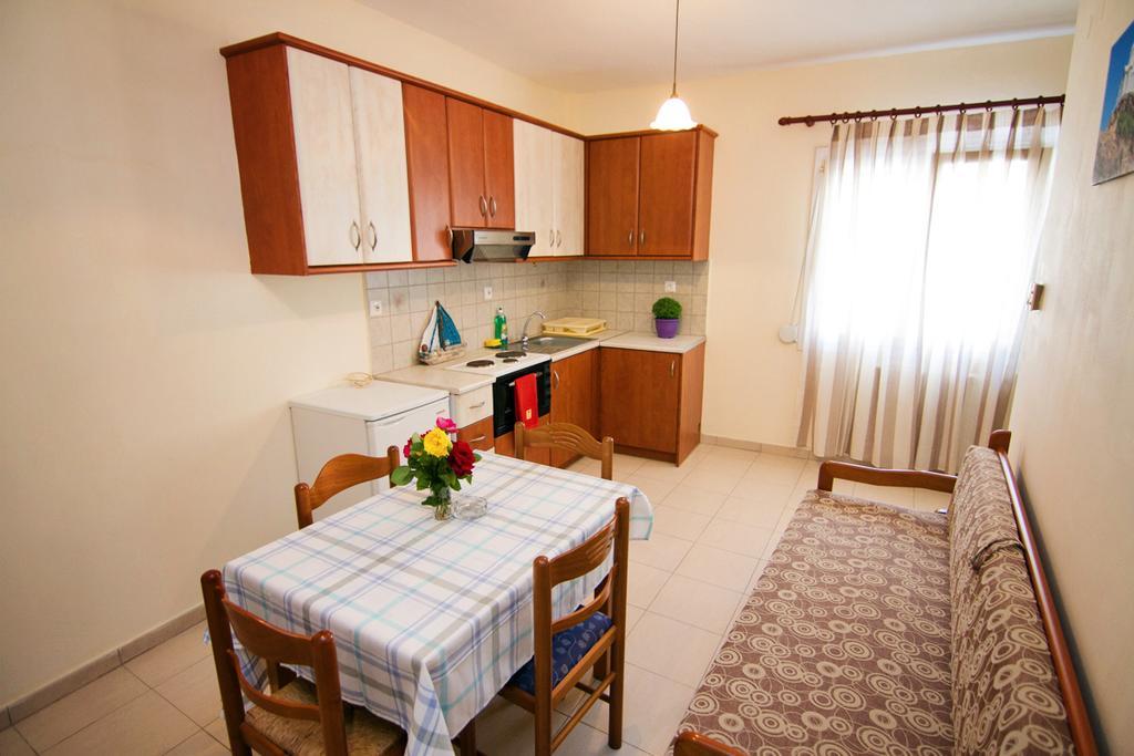 Limnos Family Studios Angariones Екстериор снимка
